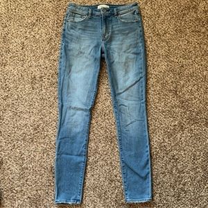 Abercrombie & Fitch Mid Rise Super Skinny Jeans *LONG LENGTH*